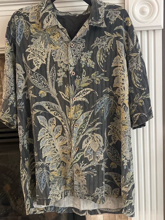 Tommy Bahama Other - Tommy Bahama Black Floral Short-Sleeve Button-Down Shirt